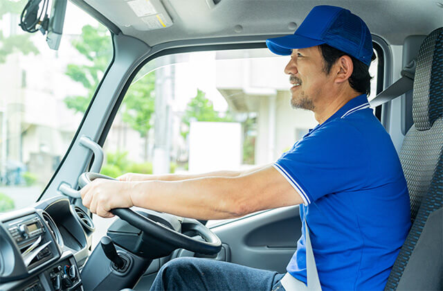 【運送業】点呼業務の課題と改善方法！モバイルアプリで効率的に管理しよう